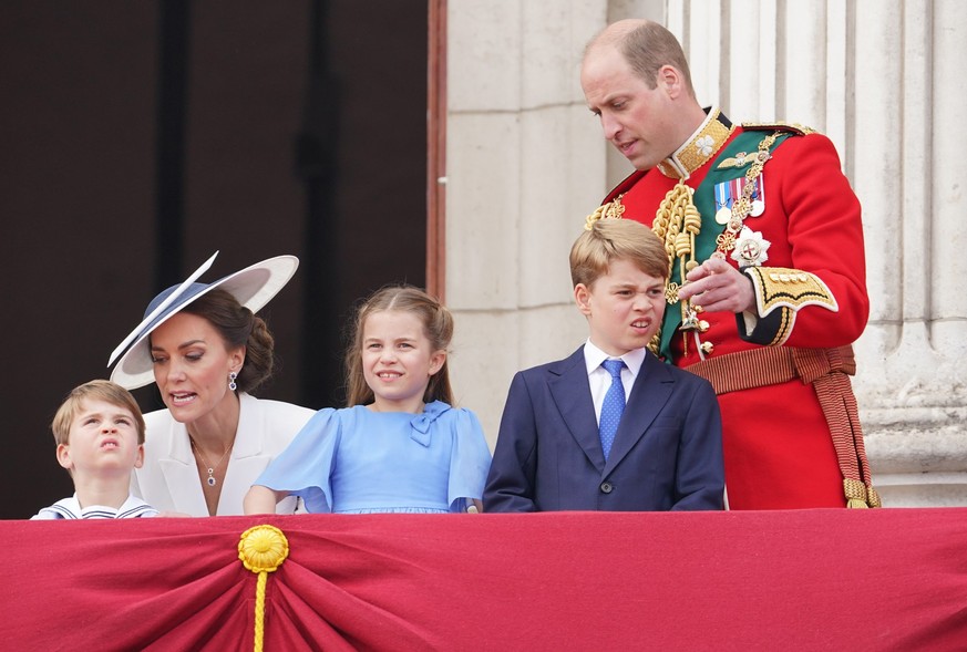 LONDON, ENGLAND - JUNE 02: (L-R) Prince Louis of Cambridge, Catherine, Duchess of Cambridge, Princess Charlotte of Cambridge, Prince George of Cambridge and Prince William, Duke of Cambridge on the ba ...