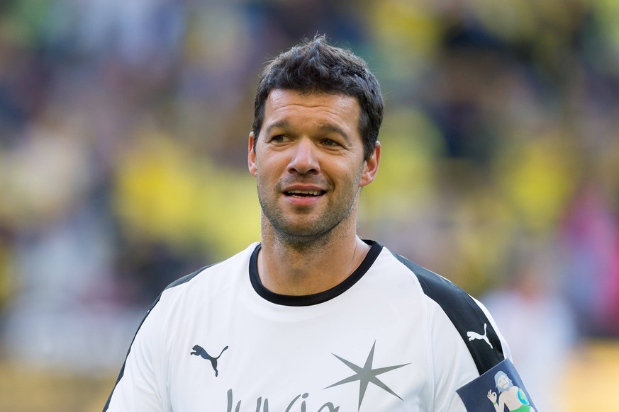 Dortmund, Germany 07.09.2018, Abschiedsspiel Roman Weidenfeller, Michael Ballack (Roman and Friends) schaut ( DeFodi053 *** Dortmund Germany 07 09 2018 Farewell game Roman Weidenfeller Michael Ballack ...