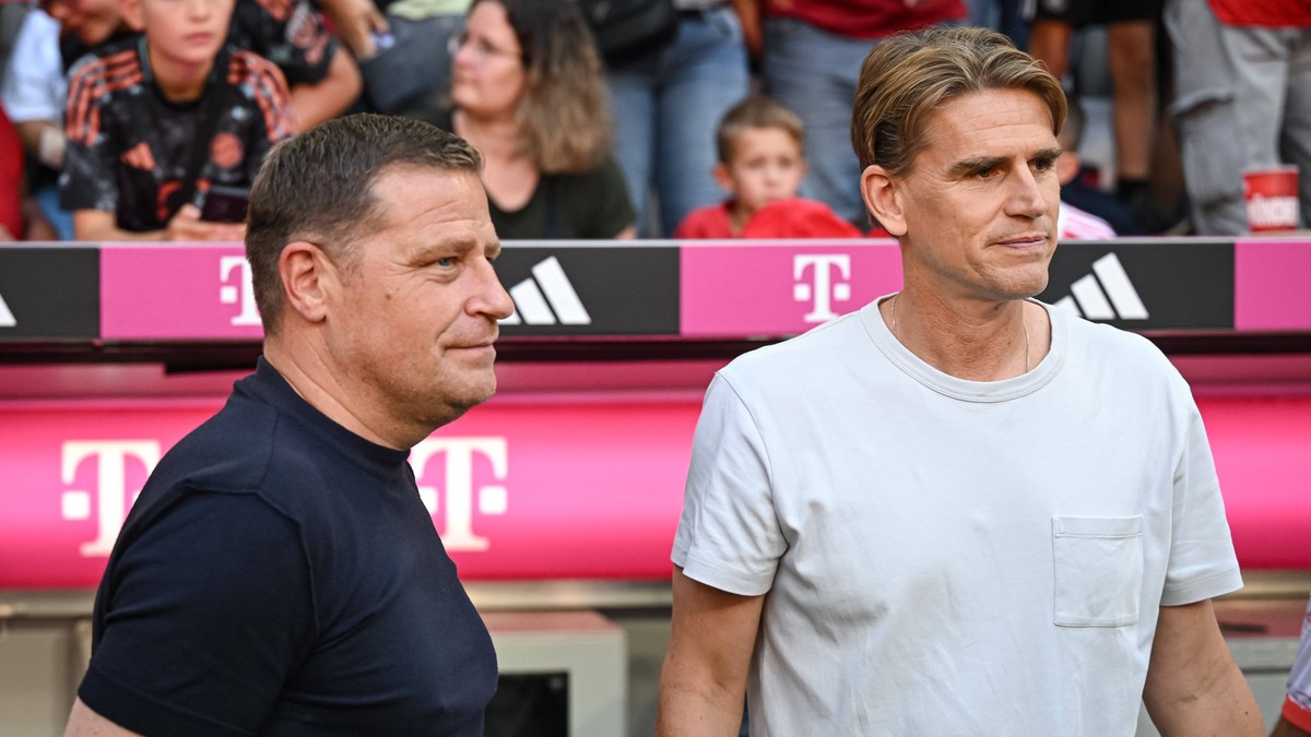 Fussball Telecom Cup Saison 2025/2026 07.08.2025 FC Bayern Muenchen - Tottenham Hotspur Sportvorstand Max Eberl li, FC Bayern Muenchen und Sportdirektor Christoph Freund re, FC Bayern Muenchen *** Foo ...