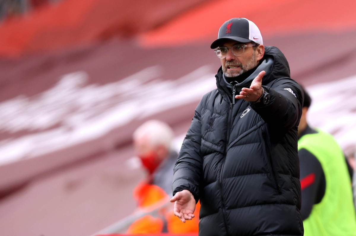 Liverpool v Fulham - Premier League - Anfield Liverpool manager Jurgen Klopp gestures on the touchline during the Premier League match at Anfield, Liverpool. Picture date: Sunday March 7, 2021. EDITOR ...