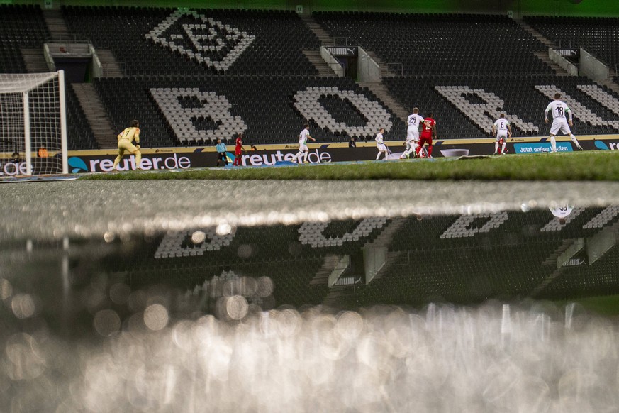 Gruselig: Geisterspiel in Gladbach.