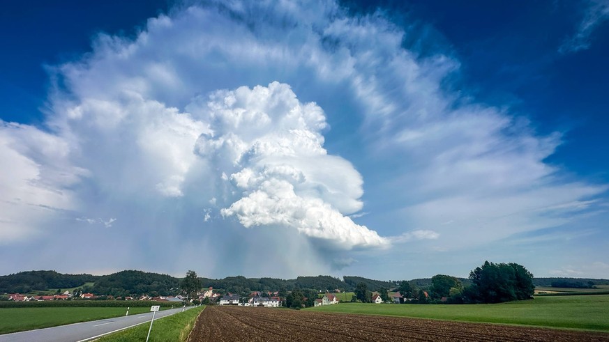 Schwere Gewitter und Hagelunwetter in S