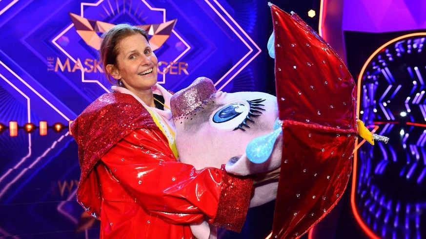 Die Sport-Moderatorin Katrin Müller-Hohenstein entpuppte sich als das Schwein in &quot;The Masked Singer&quot;.