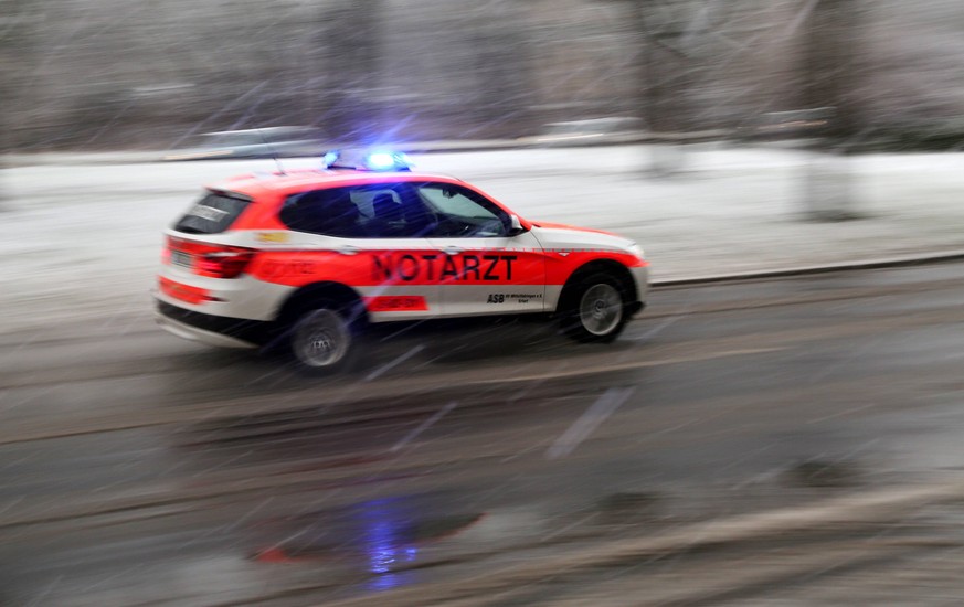 Die beiden Studenten - 20 und 22 Jahre alt - kamen mit leichten Blessuren davon.