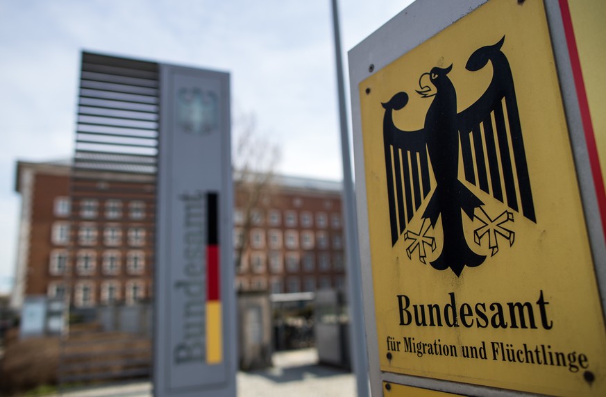 Früherer Bamf-Chef erstattet wegen Asyl-Skandal Selbstanzeige 