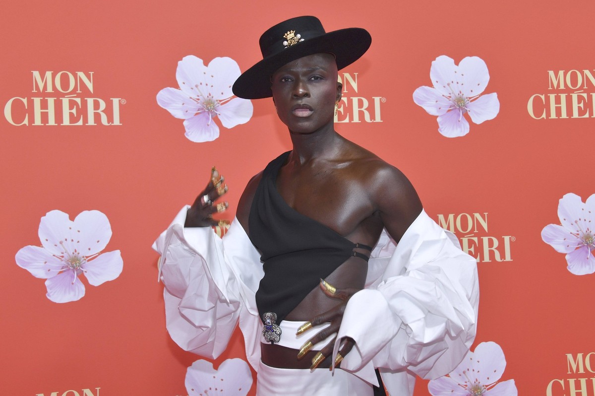 Papis Loveday beim Mon Cheri Barbara Tag 2022 im Haus der Kunst. M�nchen, 30.11.2022 *** Papis Loveday at the Mon Cheri Barbara Day 2022 at the Haus der Kunst Munich, 30 11 2022 Foto:xB.xInsingerx/xFu ...