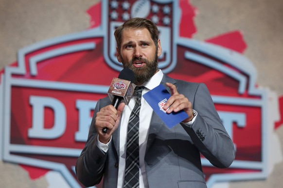 KANSAS CITY, MO - APRIL 28: Former New England Patriot Sebastian Vollmer on stage during the second round of the NFL, American Football Herren, USA Draft on April 28, 2023 at Union Station in Kansas C ...