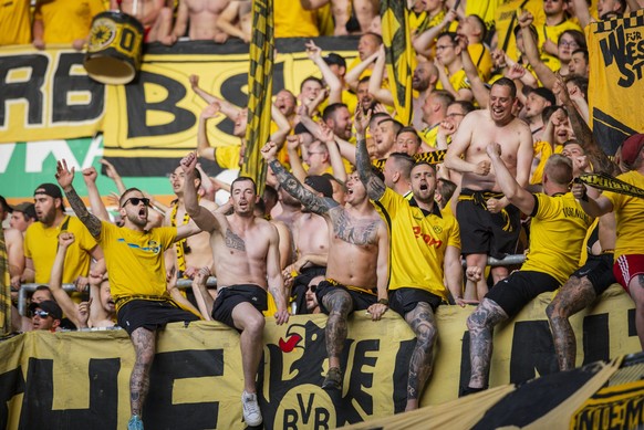 Augsburg, Germany. 21th Mai, 2023. BVB Fans FC Augsburg - Borussia Dortmund 21.05.2023 *** Augsburg, Germany 21th May, 2023 BVB Fans FC Augsburg Borussia Dortmund 21 05 2023