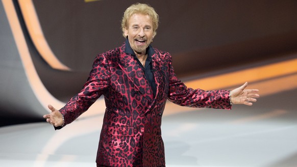 FRIEDRICHSHAFEN, GERMANY - NOVEMBER 19: Thomas Gottschalk is seen on stage during the &quot;Wetten, dass...?&quot; Live Show on November 19, 2022 in Friedrichshafen, Germany. (Photo by Andreas Rentz/G ...