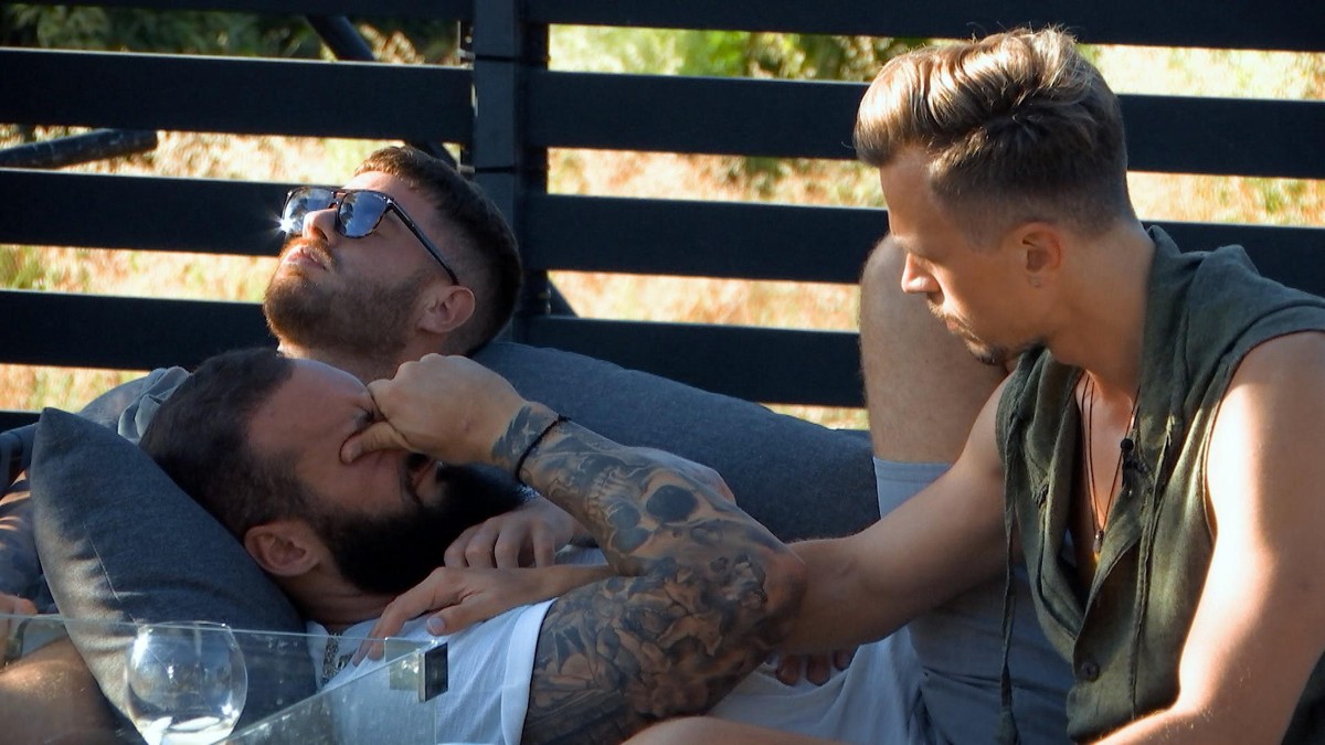 V.l.: Angelo, Daniel M., Daniel B.
Die Verwendung des sendungsbezogenen Materials ist nur mit dem Hinweis und Verlinkung auf TVNOW gestattet.