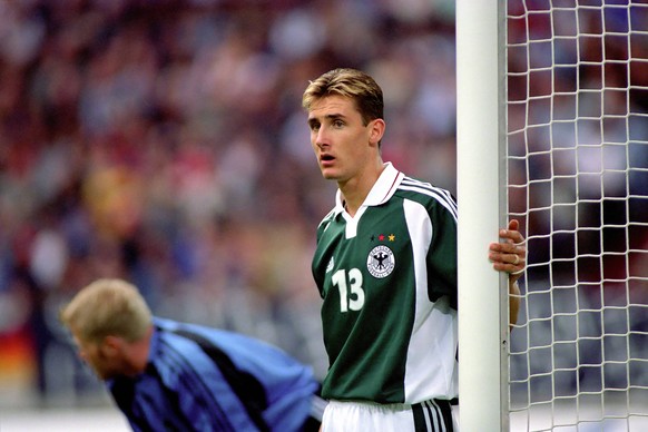 Klose bei der WM-Quali 2001 bevor sein Stern so richtig aufging...