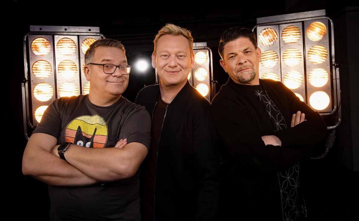 (v.l.) Elton, Jens Knossi Knossalla, Tim Mälzer
+++ Die Verwendung des sendungsbezogenen Materials ist nur mit dem Hinweis und Verlinkung auf RTL+ gestattet. +++