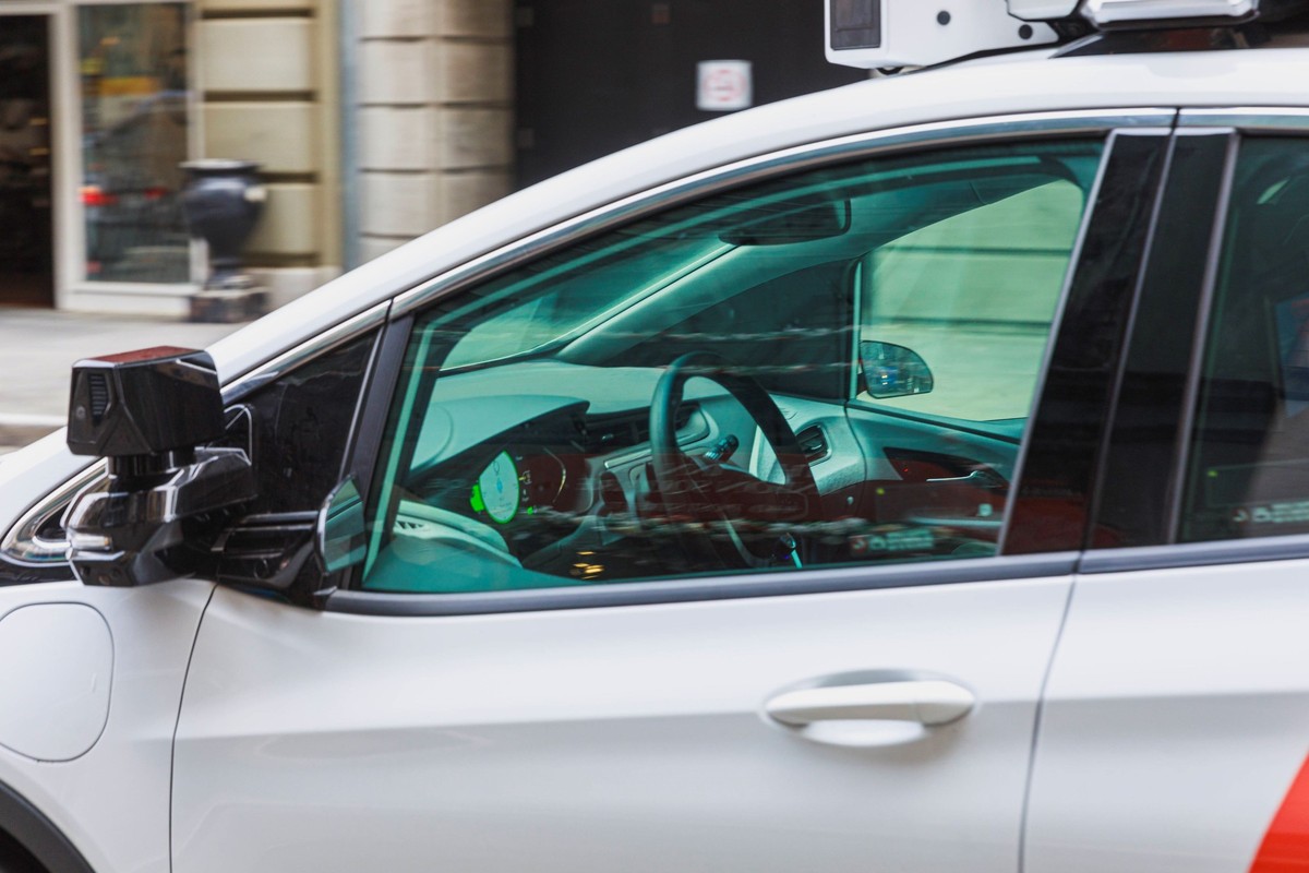 Bei selbstfahrenden Taxis bleibt der Platz hinter dem Steuer leer.