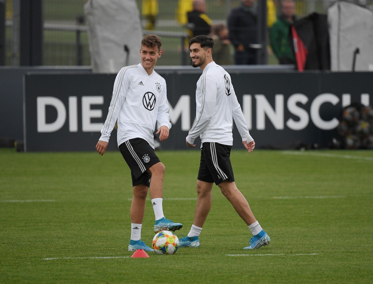 07.10.2019, Fussball, Training Deutsche Fussball Nationalmannschaft in Dortmund, v.re., Suat Serdar Deutschland, Luca Waldschmidt Deutschland 07 10 2019, Soccer, Training German National Soccer Team i ...