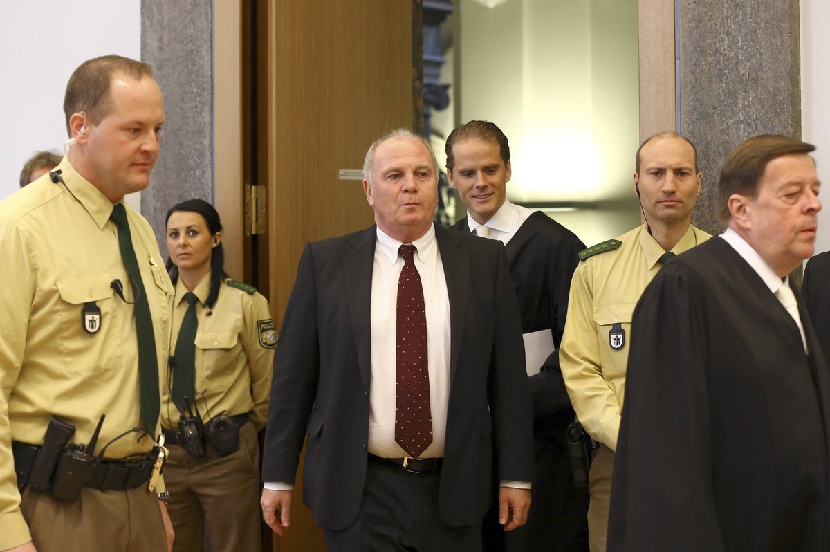 Uli Hoeness beim letzten Prozesstag der Steuerhinterziehungsverhandlung gegen Uli Hoene� vor der 5. Strafkammer des Landgerichts M�nchen II. M�nchen, 13.03.2014 Foto:xD.xBedrosianx/xFuturexImage