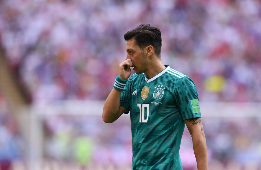 FUSSBALL WM 2018 Vorrunde Gruppe F 27.06.2018 Suedkorea 2-0 Deutschland Mesut Oezil (Deutschland) nachdenklich *** FIFA World Cup 2018 Preliminary Round Group F 27 06 2018 South Korea 2 0 Germany Mesu ...