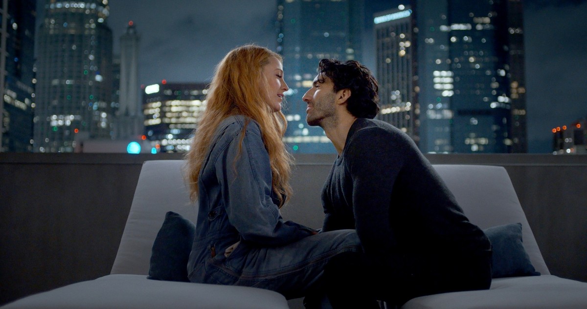 HANDOUT - 08.08.2024, ---: Blake Lively als Lily Bloom und Justin Baldoni als Ryle Kincaid in einer Szene des Kinofilms "Nur noch ein einziges Mal - It ends with us" (undatierte Filmszene). ...