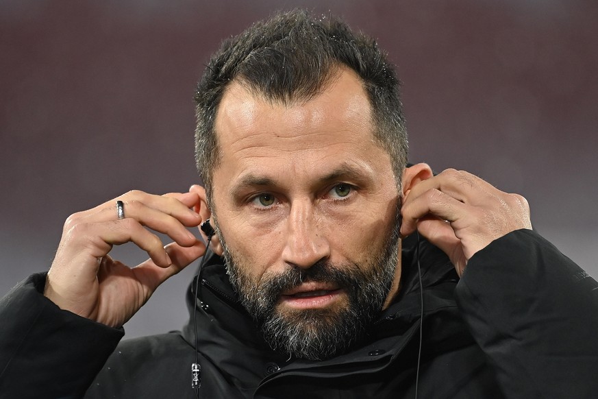 Hasan SALIHAMIDZIC (Sportvorstand Bayern Muenchen), Einzelbild,angeschnittenes Einzelmotiv,Portraet,Portrait,Porträt. Fussball 1. Bundesliga Saison 2021/2022,18.Spieltag, Spieltag18. FC Bayern Muenche ...