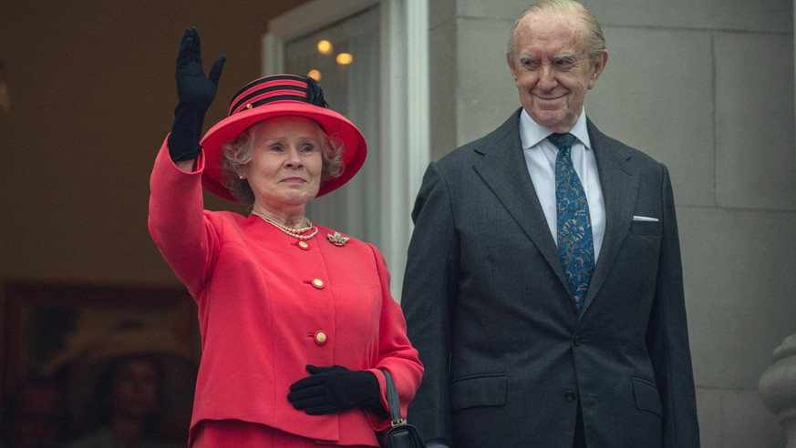 RECORD DATE NOT STATED THE CROWN, from left: Imelda Staunton as Queen Elizabeth II, Jonathan Pryce as Prince Philip, Season 6, ep. 609, aired Dec. 14, 2023. photo: Justin Downing / Netflix / Courtesy  ...