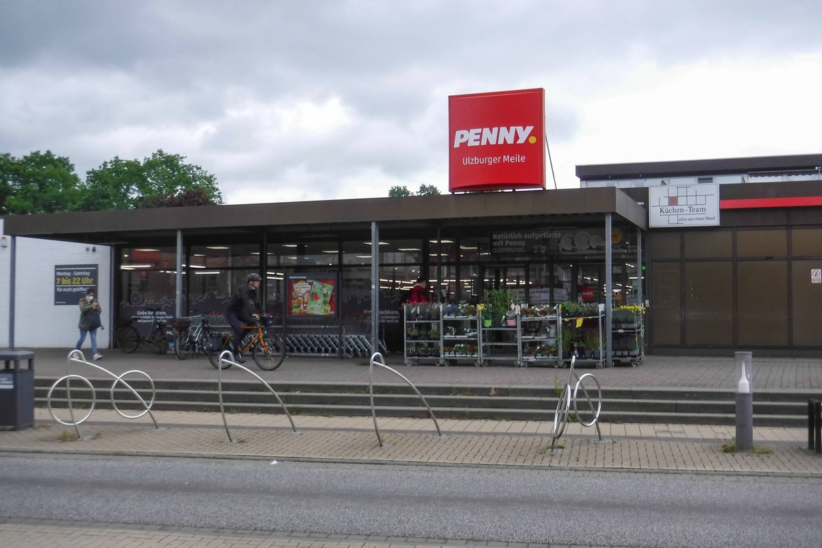 Penny Markt *** Penny market Copyright: xLobeca/RalfxHomburgx