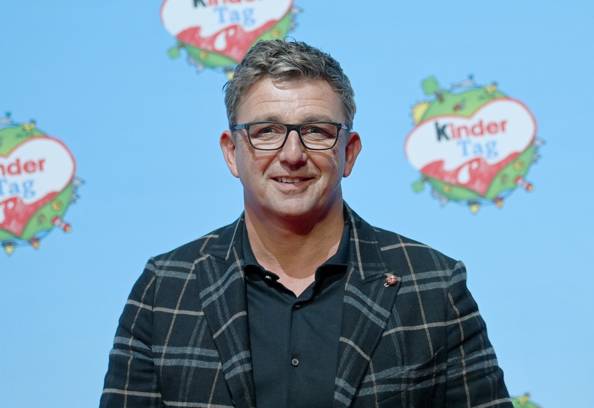 ARCHIV - 20.09.2021, Berlin: Hans Sigl, Schauspieler kommt zu einem Charity-Event anl�sslich des Weltkindertages. (zu dpa ��Bergdoktor� Hans Sigl ist ein �Riesenfan� der DFB-Frauen�) Foto: Britta Pede ...