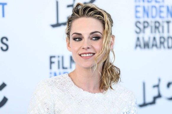 2022 Film Independent Spirit Awards Kristen Stewart wearing Chanel arrives at the 2022 Film Independent Spirit Awards held at the Santa Monica Beach on March 6, 2022 in Santa Monica, Los Angeles, Cali ...