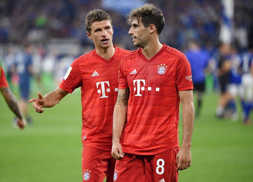 Javi Martínez (r.) und Thomas Müller spielten von 2012 bis 2021 zusammen beim FC Bayern München.