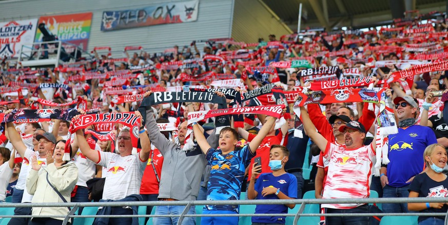 In der Red-Bull-Arena saßen 23.100 Zuschauer - ohne Maske.