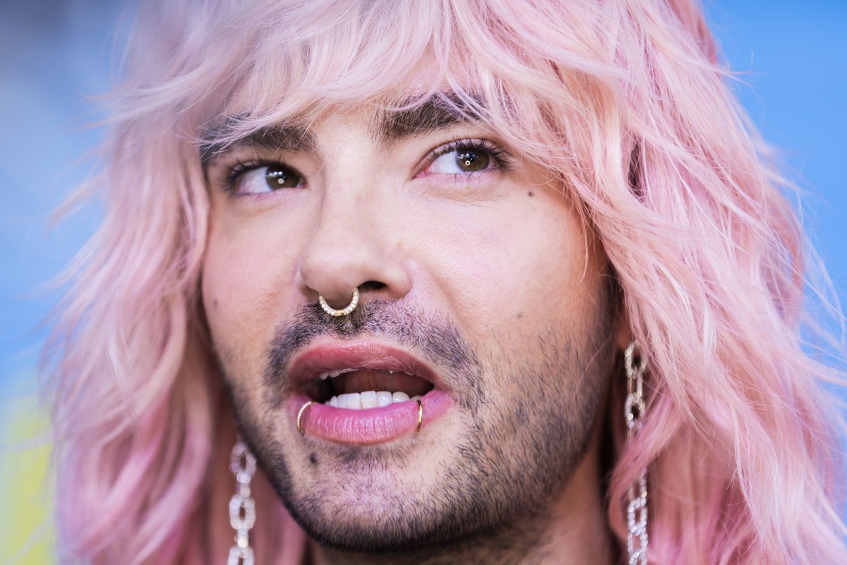 21.06.2024, Berlin: Bill Kaulitz, Sänger, steht auf dem Roten Teppich zur Netflix-Dokuserie «Kaulitz &amp; Kaulitz» anlässlich des Special Screenings im Delphi-Filmpalast. Die Realityserie gibt Einbli ...