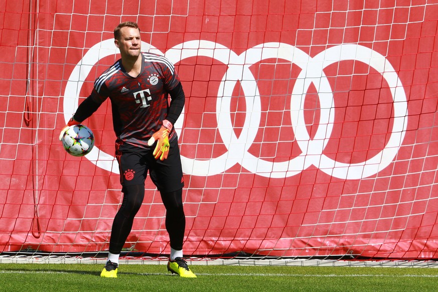 ARCHIV - 06.09.2022, Bayern, München: Fußball: Champions League, vor dem Spiel des FC Bayern München bei Inter Mailand, Abschlusstraining auf dem Trainingsgelände. Torhüter Manuel Neuer in Aktion. Neu ...