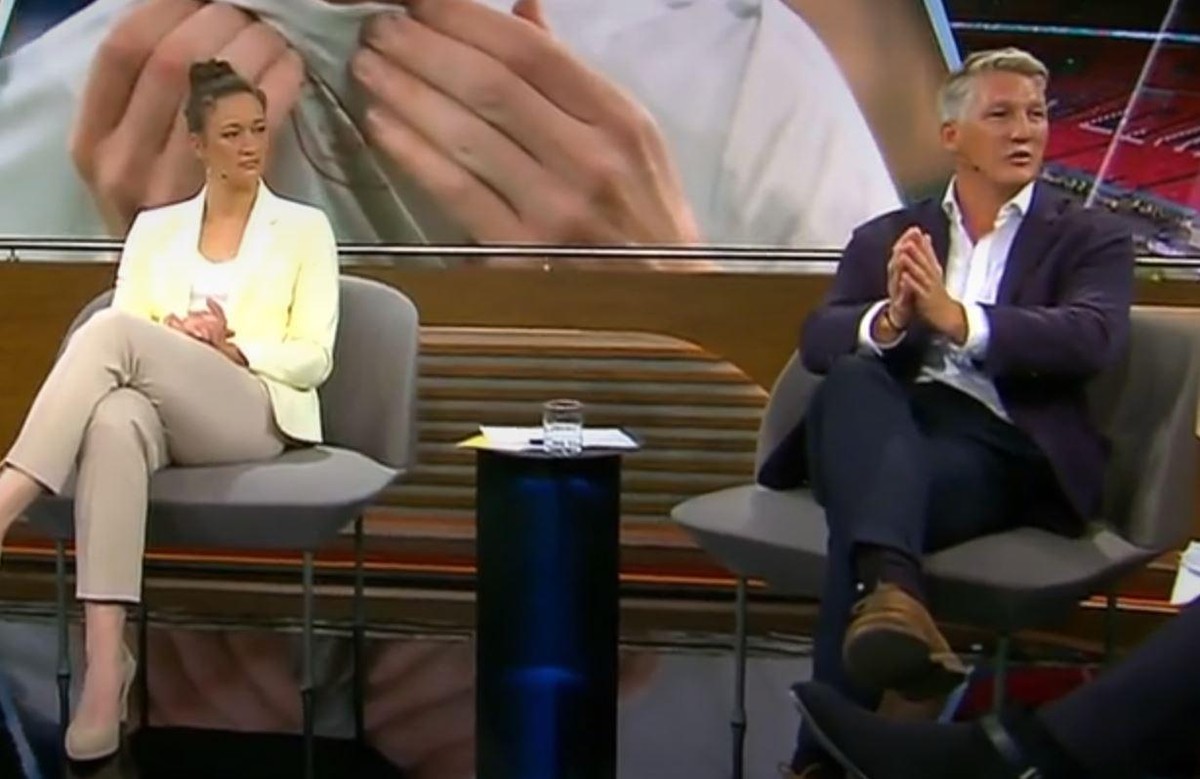 Expertin Almuth Schult (l.) und Bastian Schweinsteiger, der diesmal keine Uhr am linken Handgelenk hat.