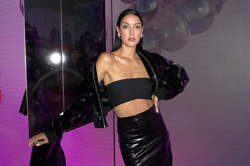 Rebecca Mir beim Launch-Event der von KI entwickelten limitierten Coke 3000 Zero Sugar in der P61 Gallery.Berlin, 13.09.2023 *** Rebecca Mir at the launch event of the limited edition Coke 3000 Zero S ...