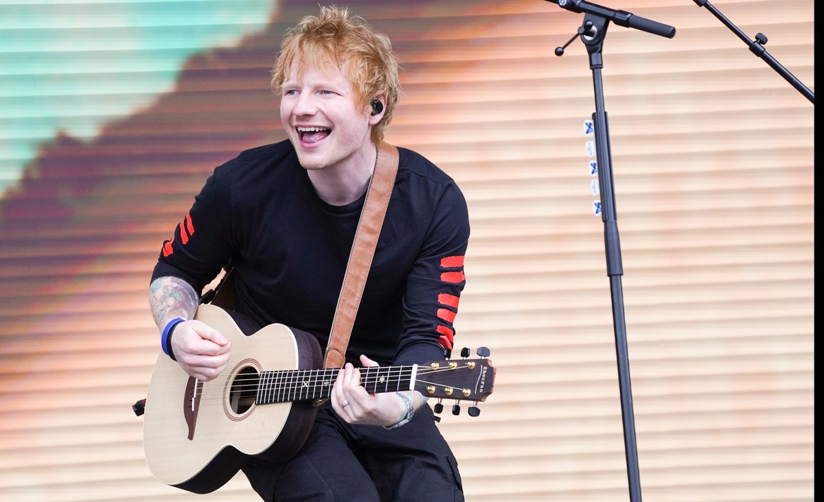 ARCHIV - 28.05.2022, Gro�britannien, Coventry: Ed Sheeran tritt w�hrend des BBC Radio 1&#039;s Big Weekend im War Memorial Park in Coventry auf der Hauptb�hne auf. (zu dpa: ��Do They Know It&#039;s Ch ...