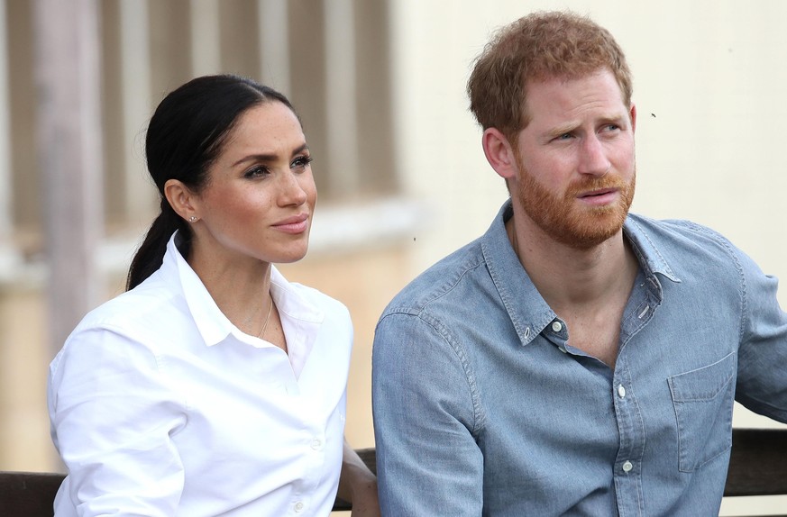 DUBBO, AUSTRALIA - OCTOBER 17: Prince Harry, Duke of Sussex and Meghan, Duchess of Sussex visit a local farming family, the Woodleys, on October 17, 2018 in Dubbo, Australia. The Duke and Duchess of S ...