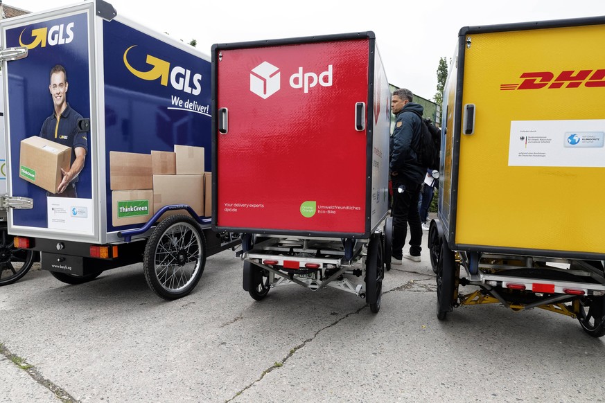 Paketzustellung per Lastenrad 2019-05-22, Berlin, Deutschland - Erfolgreicher Probelauf f