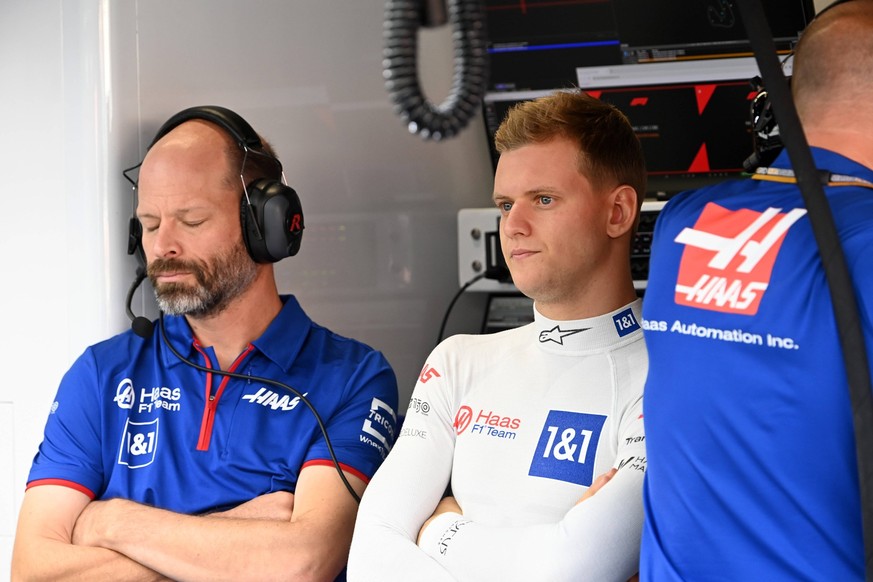 Formula 1 2022: Dutch GP CIRCUIT ZANDVOORT, NETHERLANDS - SEPTEMBER 03: Mick Schumacher, Haas F1 Team, in the garage during the Dutch GP at Circuit Zandvoort on Saturday September 03, 2022 in North Ho ...