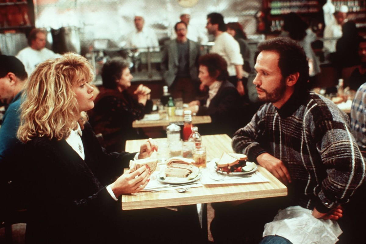 HARRY UND SALLY When Harry met Sally USA 1989 - Rob Reiner Sallys (MEG RYAN) gespielter Orgasmus, während sie einen Burger isst, ging in die Filmgeschichte ein Harry (BILLY CRISTAL) dachte, dass er di ...