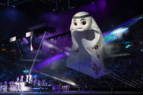 221120 -- AL KHOR, Nov. 20, 2022 -- La eeb, the mascot of the 2022 FIFA World Cup, WM, Weltmeisterschaft, Fussball is seen during the opening ceremony before the Group A match between Qatar and Ecuado ...