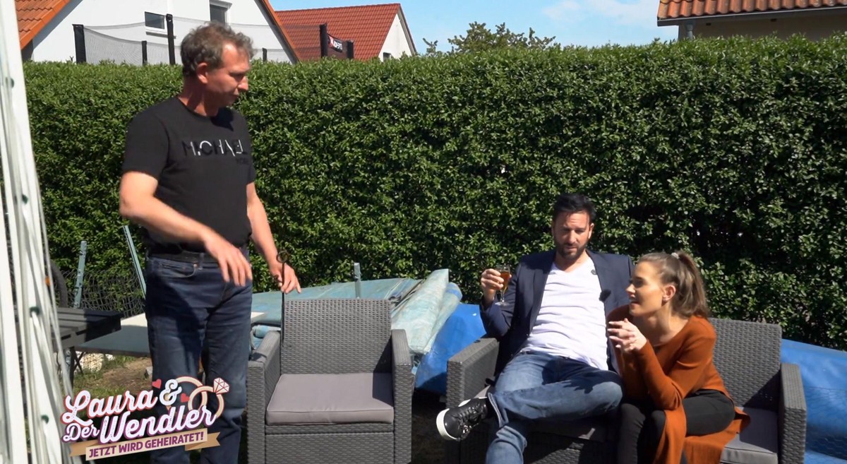 Klaus, Michael und Laura: Die drei lassen es sich in Tangermünde gut gehen.