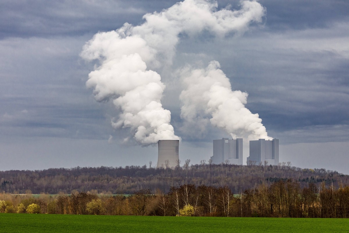 Braunkohlekraftwerk Neurath von RWE Power *** RWE Powers Neurath lignite-fired power plant