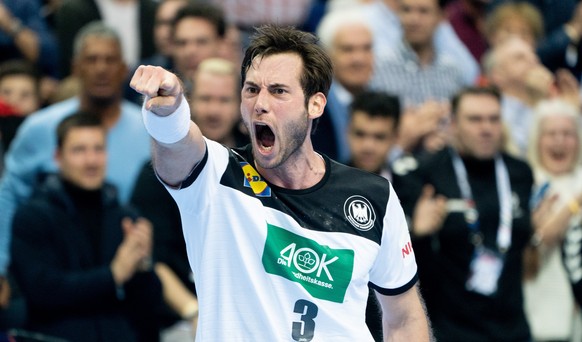 15.01.2019, Berlin: Handball: WM, Deutschland - Frankreich, Vorrunde, Gruppe A, 4. Spieltag. Deutschlands Uwe Gensheimer jubelt. Foto: Kay Nietfeld/dpa +++ dpa-Bildfunk +++