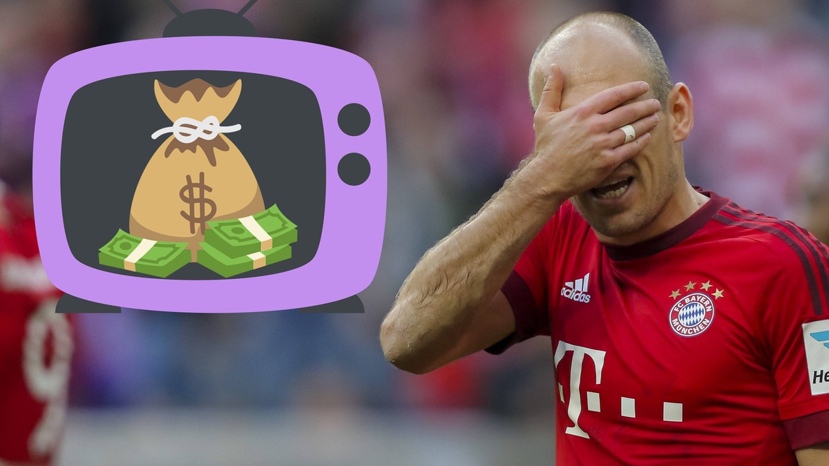 Arjen ROBBEN, FCB 10 bloedelt und haelt sich die Augen zu FC BAYERN MUENCHEN - VFB STUTTGART 4-0 Fussball 1. Bundesliga , Muenchen, am 07.11.2015, 12.Spieltag, Saison 2015/2016, 1.Liga, 1.Bundesliga, ...