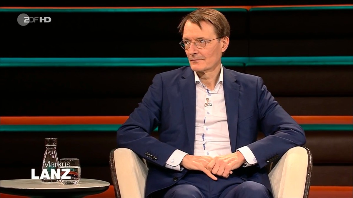 Karl Lauterbach wünscht sich einen früheren Lockdown.