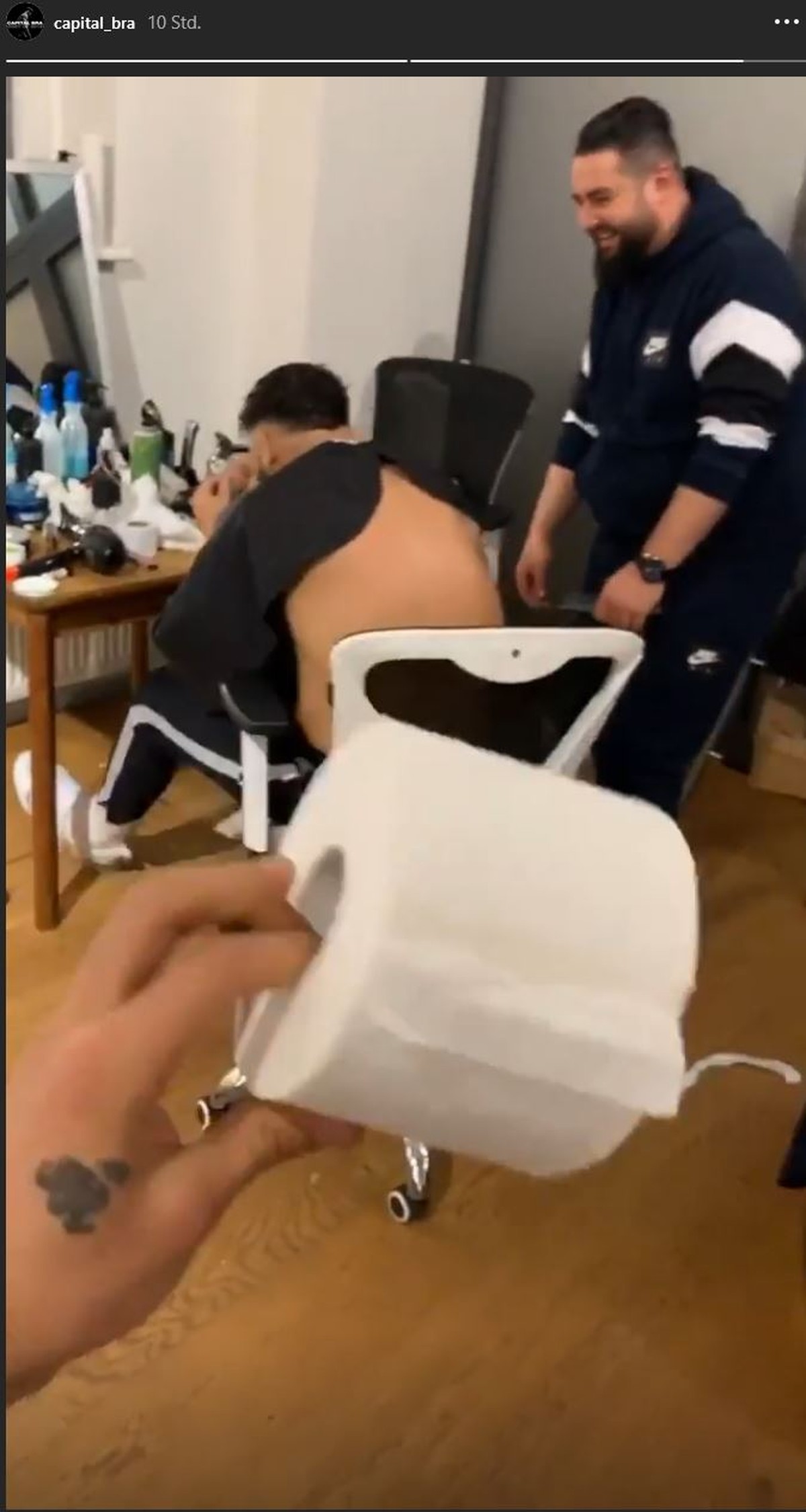 Heeey, willst du eine Rolle kaufen?