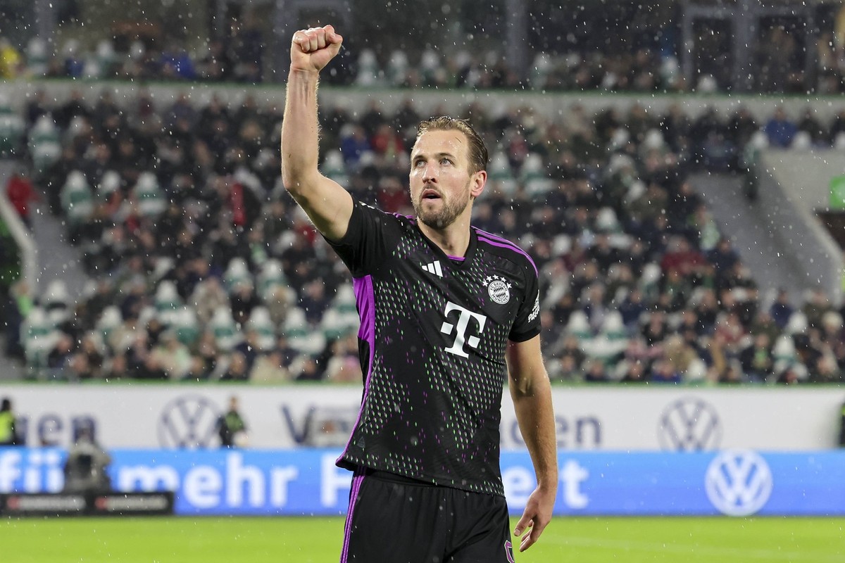 Germany, Wolfsburg, 20.12.2023, Volkswagen Arena, VfL Wolfsburg vs FC Bayern Muenchen - 1. Bundesliga, Harry Kane FC Bayern Muenchen celebrates after scoring his teams second goal Wolfsburg Volkswagen ...