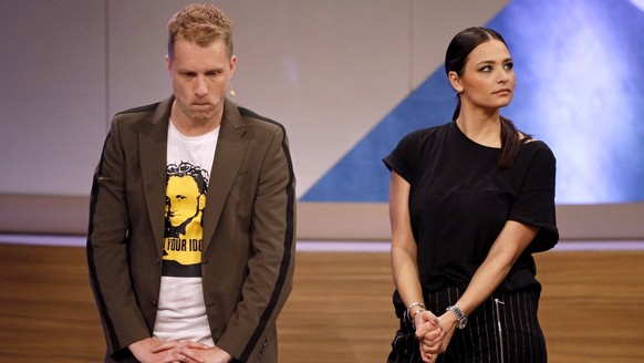 El artista Oliver Pocher con su esposa Amira Pocher en el programa en vivo de RTL Pocher vs.  Wendler: No más diversión en NOBEO Studios.  Después de su boda en 2019, ambos anunciaron su separación en agosto de 2023...