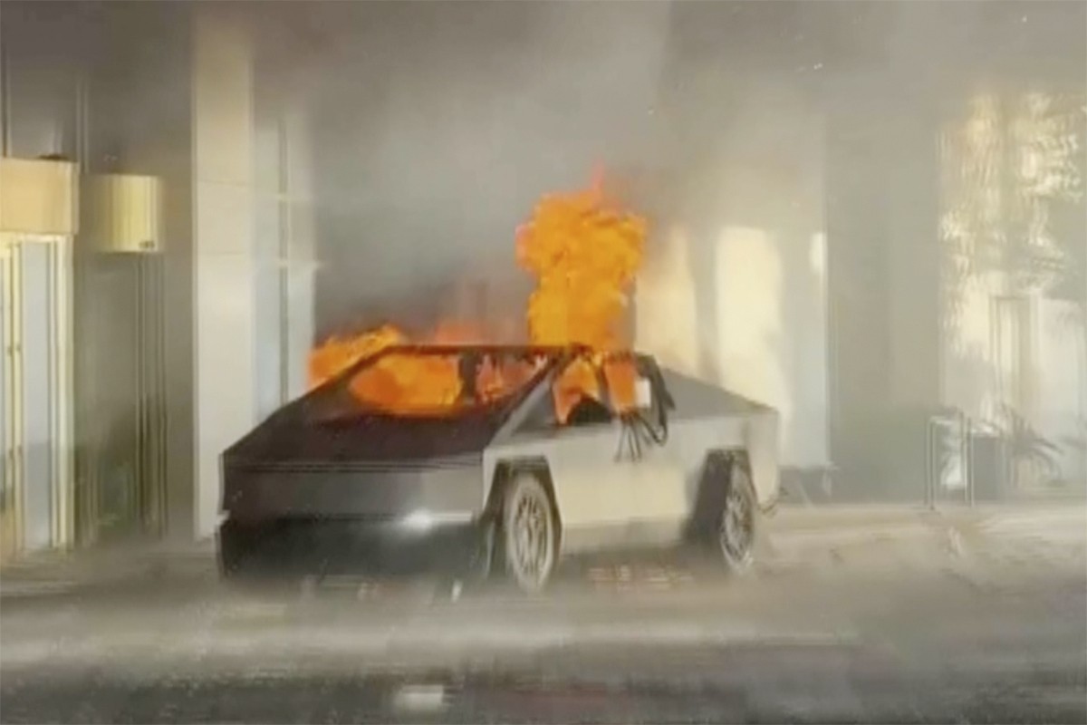 dpatopbilder - SCREENSHOT - 02.01.2025, USA, Las Vegas: HANDOUT - Dieses von Alcides Antunes zur Verfügung gestellte Bild zeigt einen Tesla Cybertruck, der am frühen Mittwoch, den 1. Januar 2025, vor  ...
