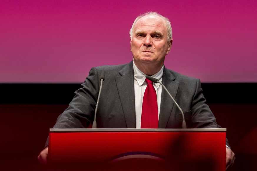 Uli Hoeneß verabschiedete sich am Freitagabend als Präsident des FC Bayern.