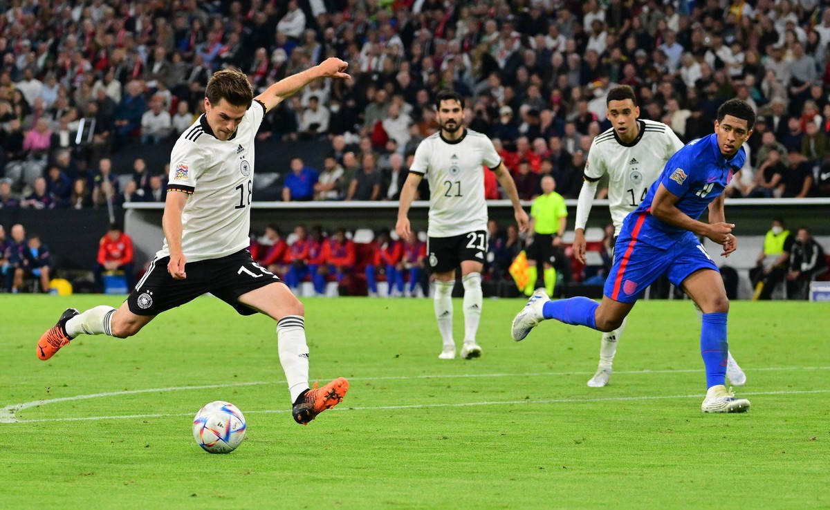 07.06.2022 - UEFA Nations League - L�nderspiel: Deutschland Germany gg England United Kingdom - / - Jonas Hofmann 18, Deutschland erzielt Treffer Tor Torschu� zum 1:0 *** 07 06 2022 UEFA Nations Leagu ...