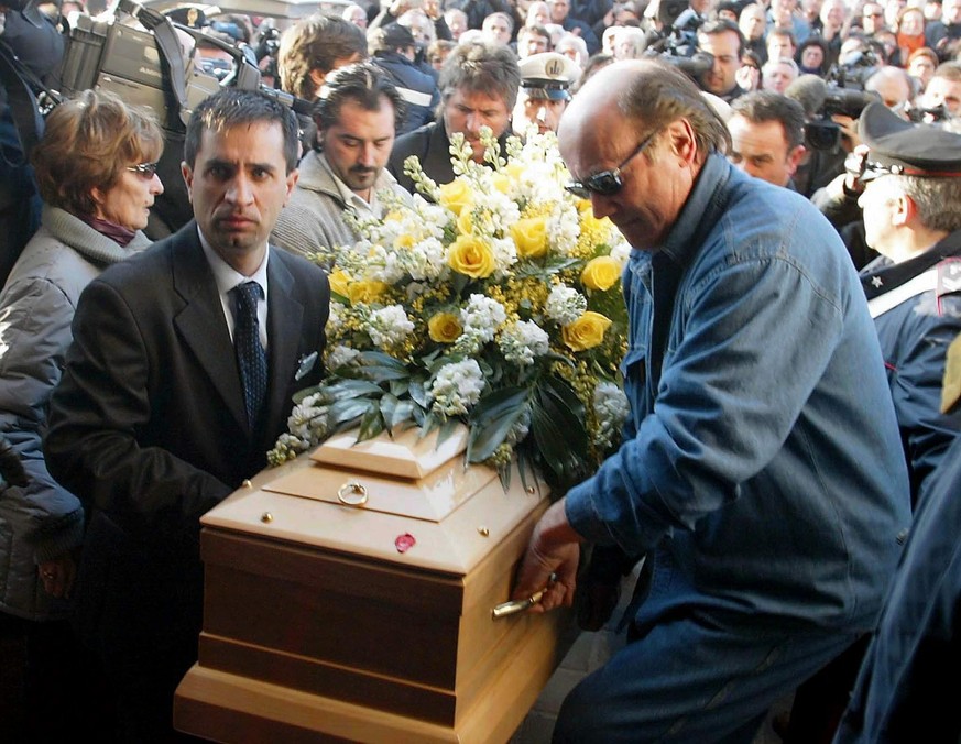 Tausende trauern um den 2004 verstorbenen Pantani